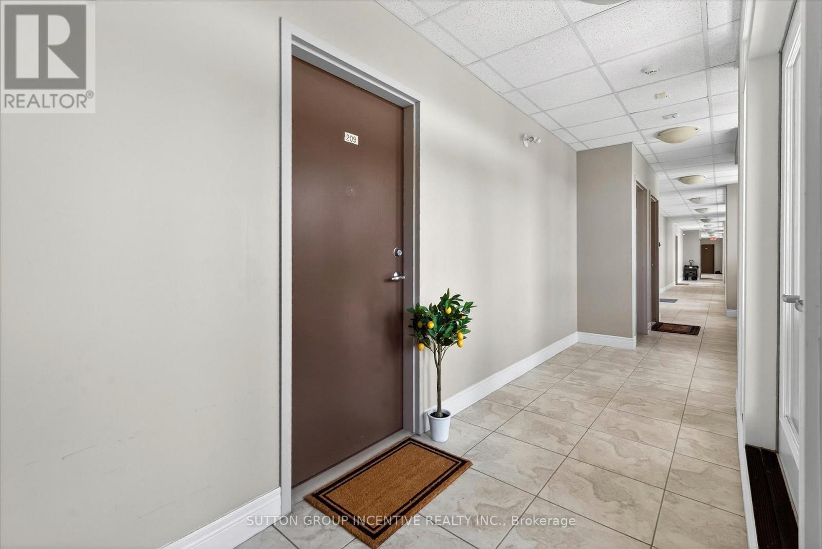 209 - 764 River Road E, Wasaga Beach, ON - Indoor Photo Showing Other Room