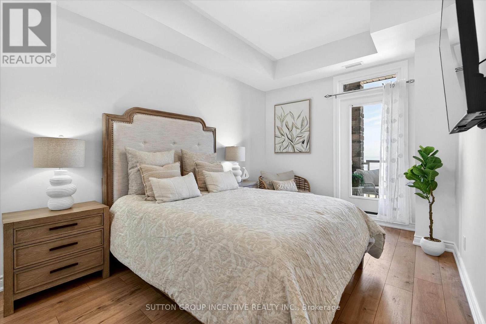 Primary Bedroom - 209 - 764 River Road E, Wasaga Beach, ON - Indoor Photo Showing Bedroom