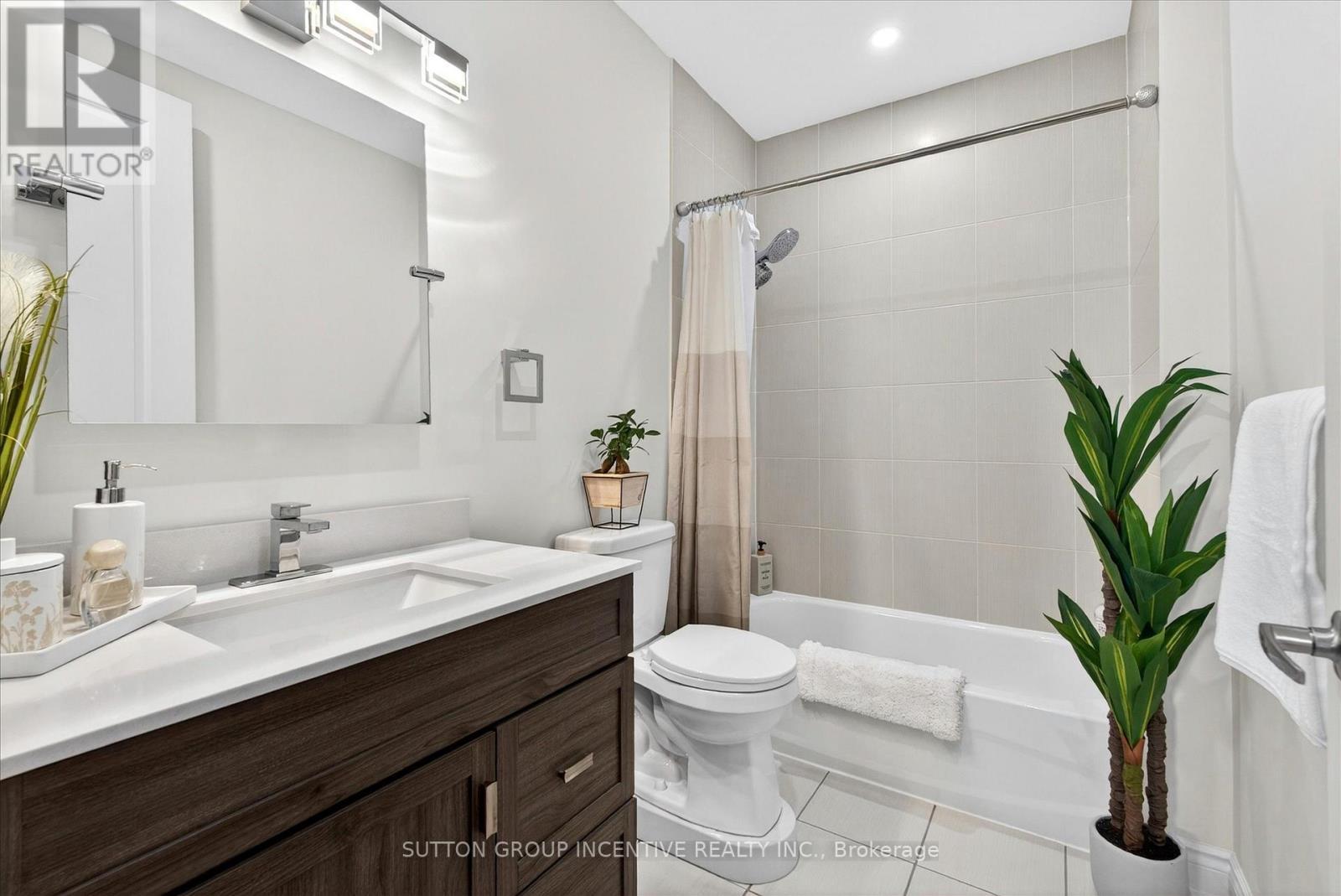 Primary Ensuite - 209 - 764 River Road E, Wasaga Beach, ON - Indoor Photo Showing Bathroom