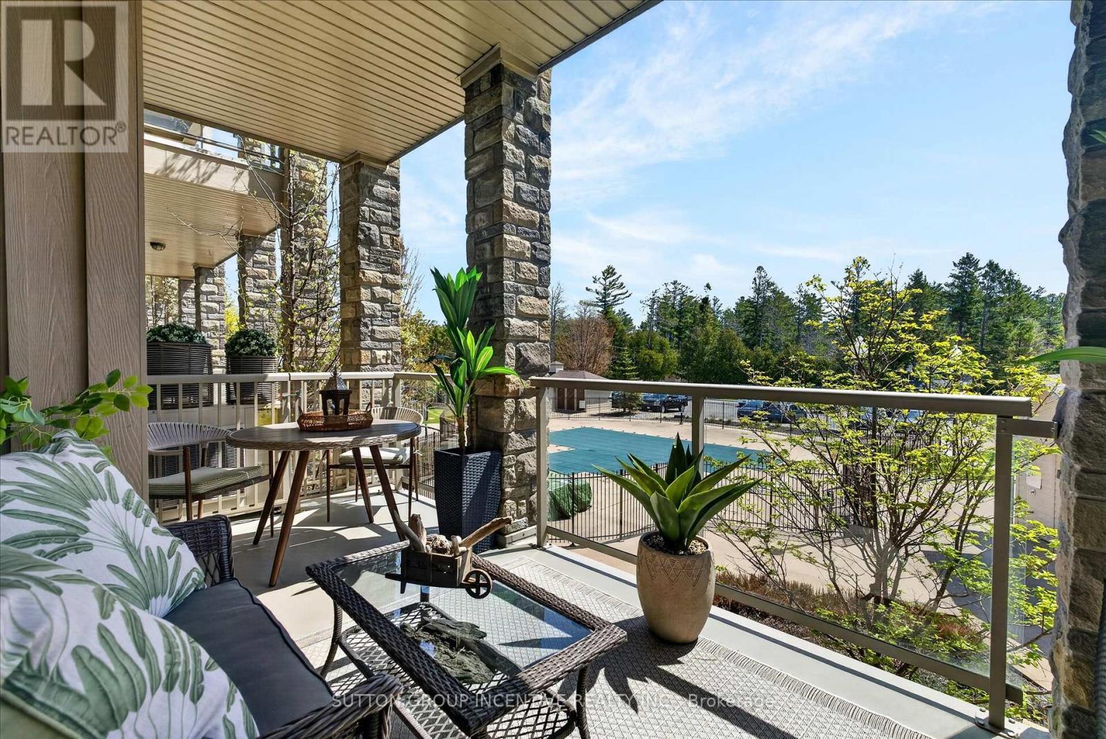 Pool Balcony - 209 - 764 River Road E, Wasaga Beach, ON - Outdoor