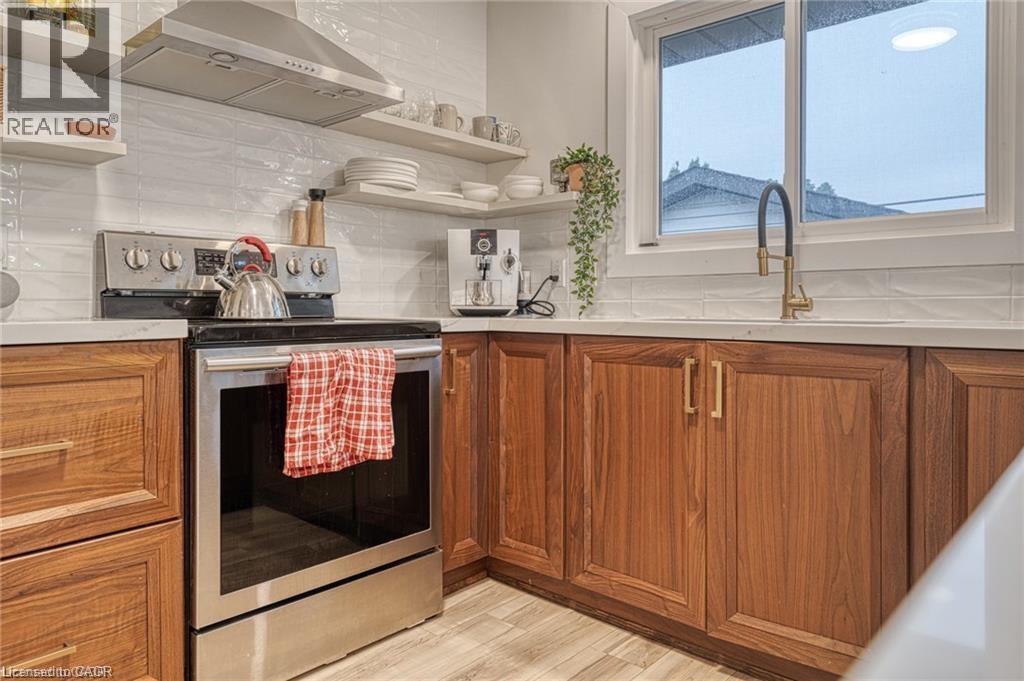 1141 Mohawk Road E, Hamilton, ON - Indoor Photo Showing Other Room