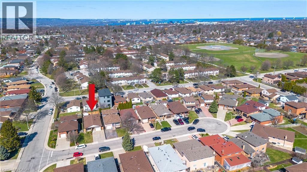 4 Colgate Court, Hamilton, ON - Outdoor With View