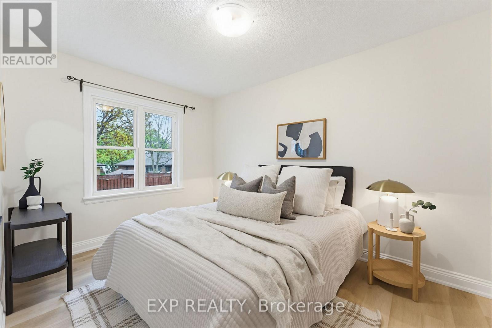 51 Bromley Road, Hamilton, ON - Indoor Photo Showing Bedroom