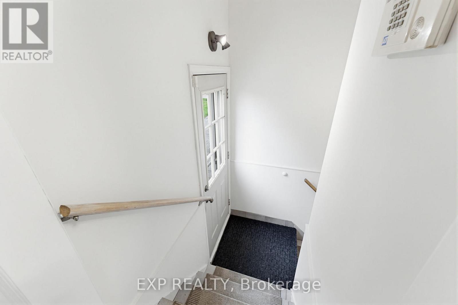 51 Bromley Road, Hamilton, ON - Indoor Photo Showing Other Room