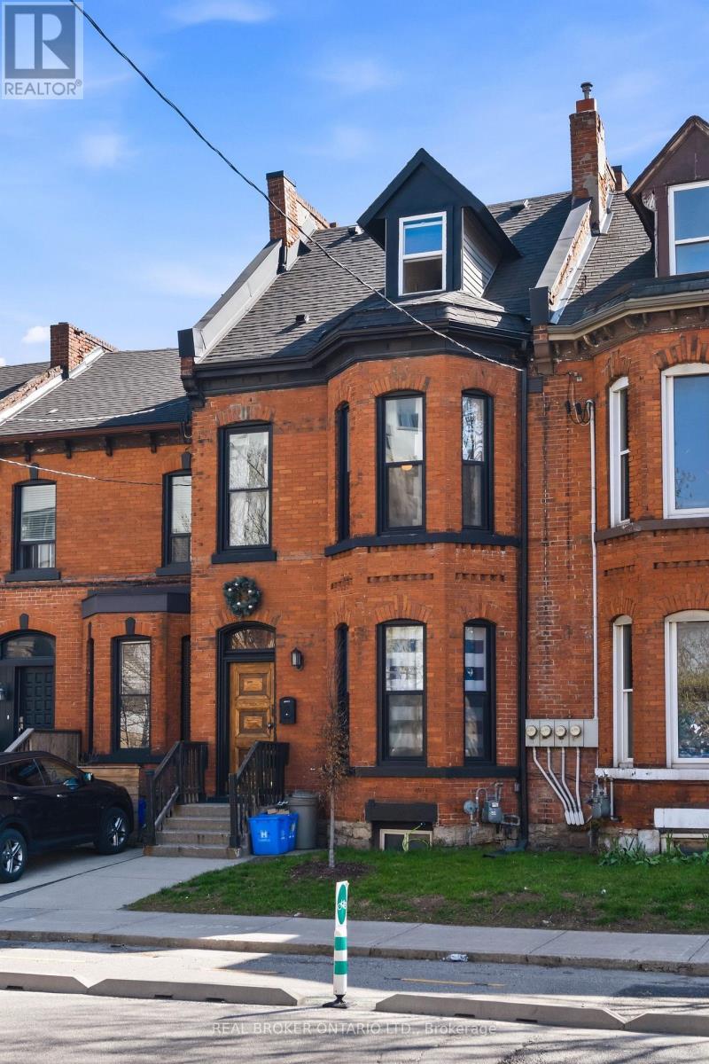 158 Hunter Street E, Hamilton, ON - Outdoor
