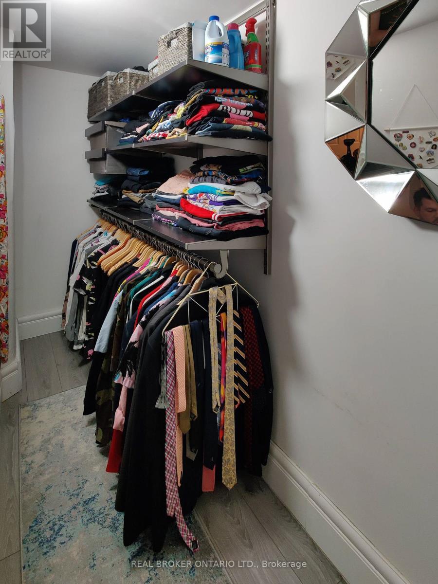 158 Hunter Street E, Hamilton, ON - Indoor With Storage