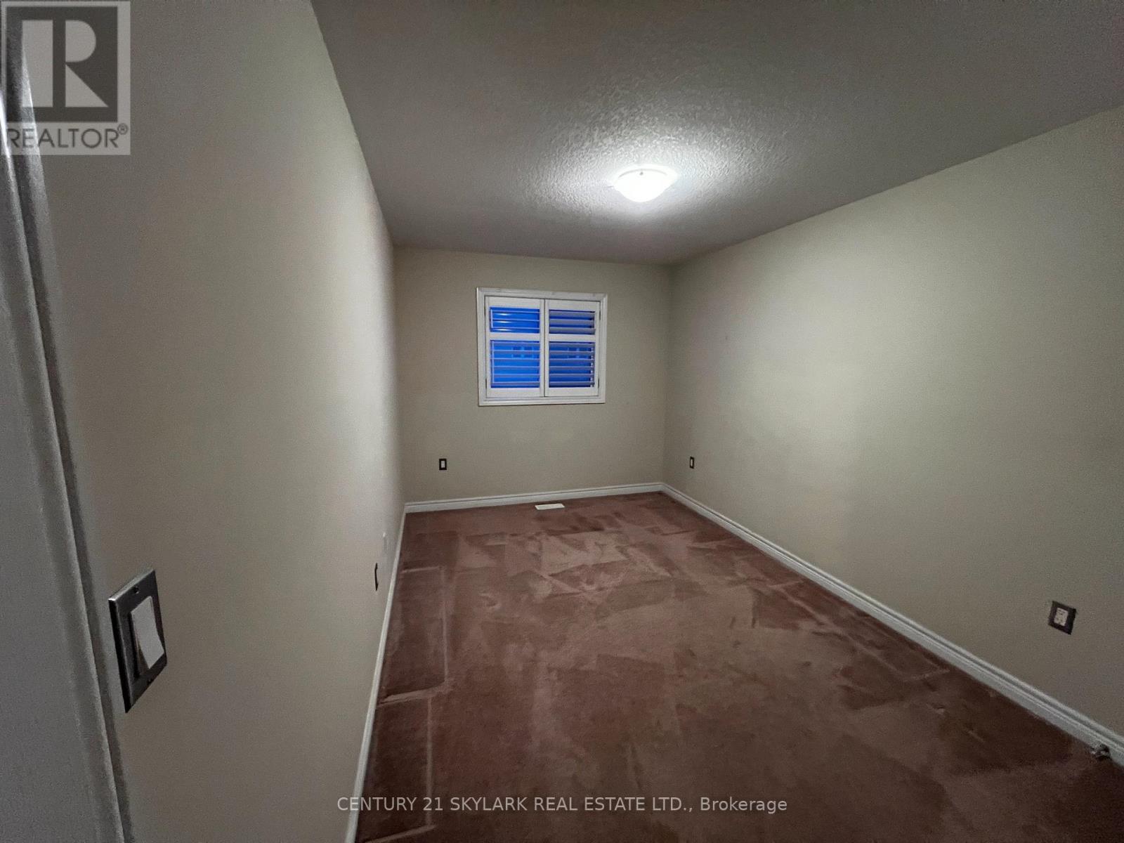 96 Charleswood Crescent, Hamilton, ON - Indoor Photo Showing Other Room