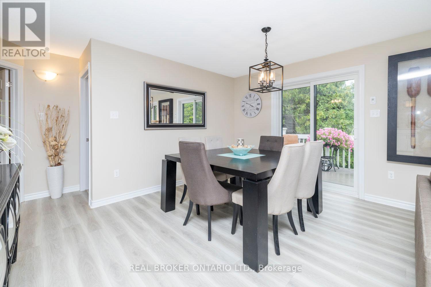 486 Code Drive, Montague, ON - Indoor Photo Showing Dining Room