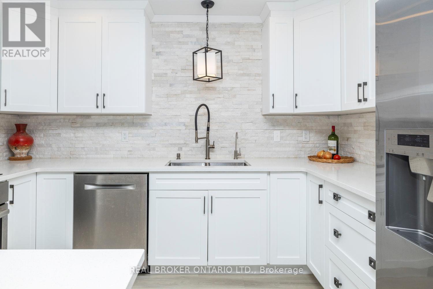 486 Code Drive, Montague, ON - Indoor Photo Showing Kitchen With Double Sink With Upgraded Kitchen