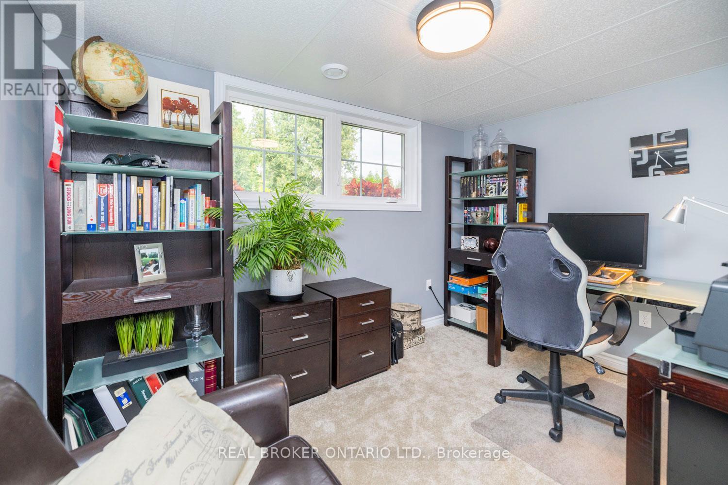 486 Code Drive, Montague, ON - Indoor Photo Showing Office