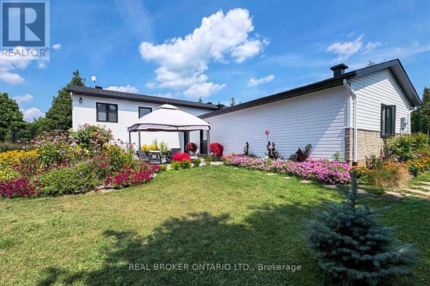 486 Code Drive, Montague, ON - Outdoor
