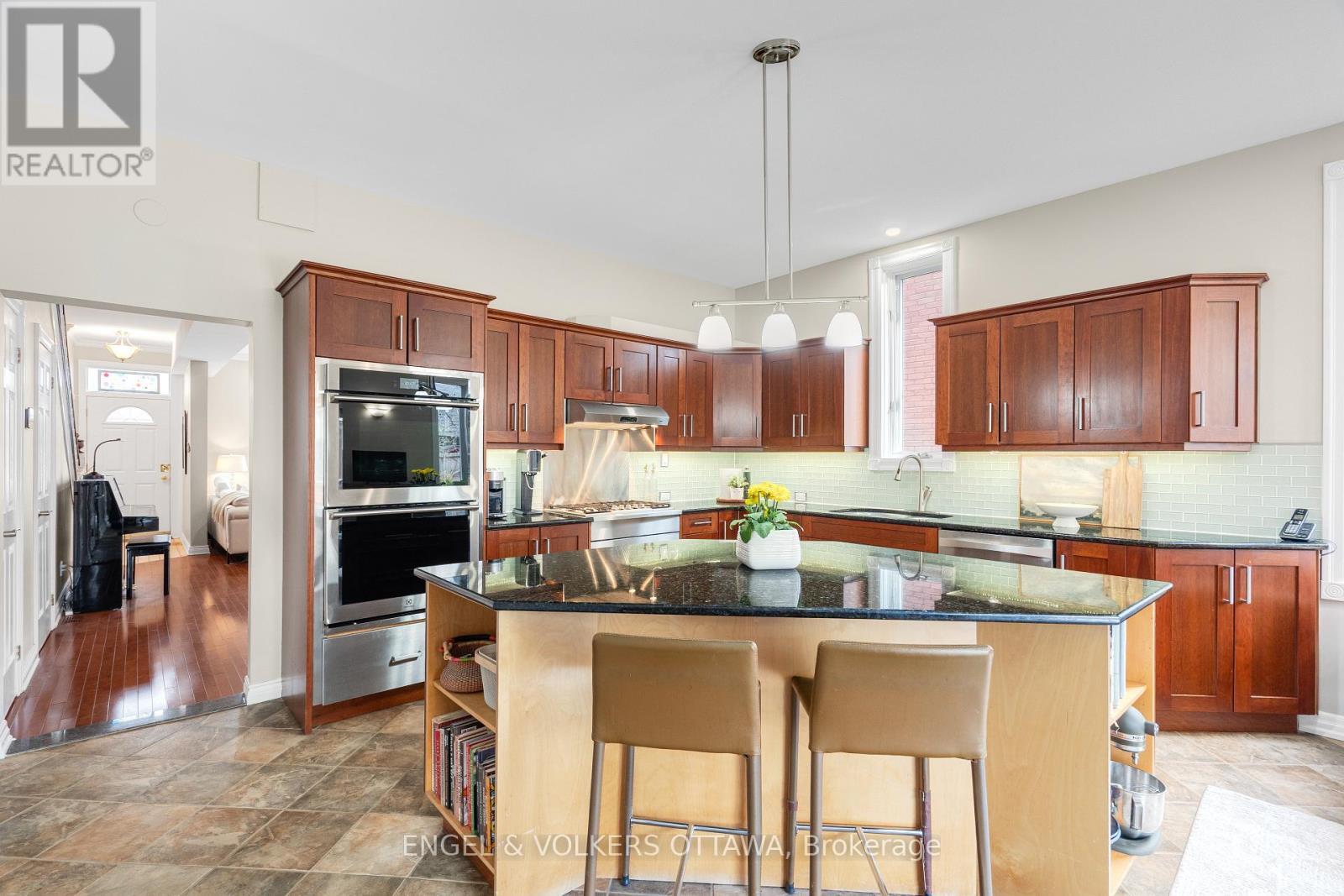 82 Second Avenue, Ottawa, ON - Indoor Photo Showing Other Room