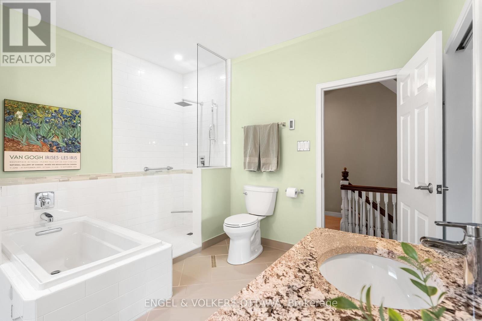 82 Second Avenue, Ottawa, ON - Indoor Photo Showing Bathroom