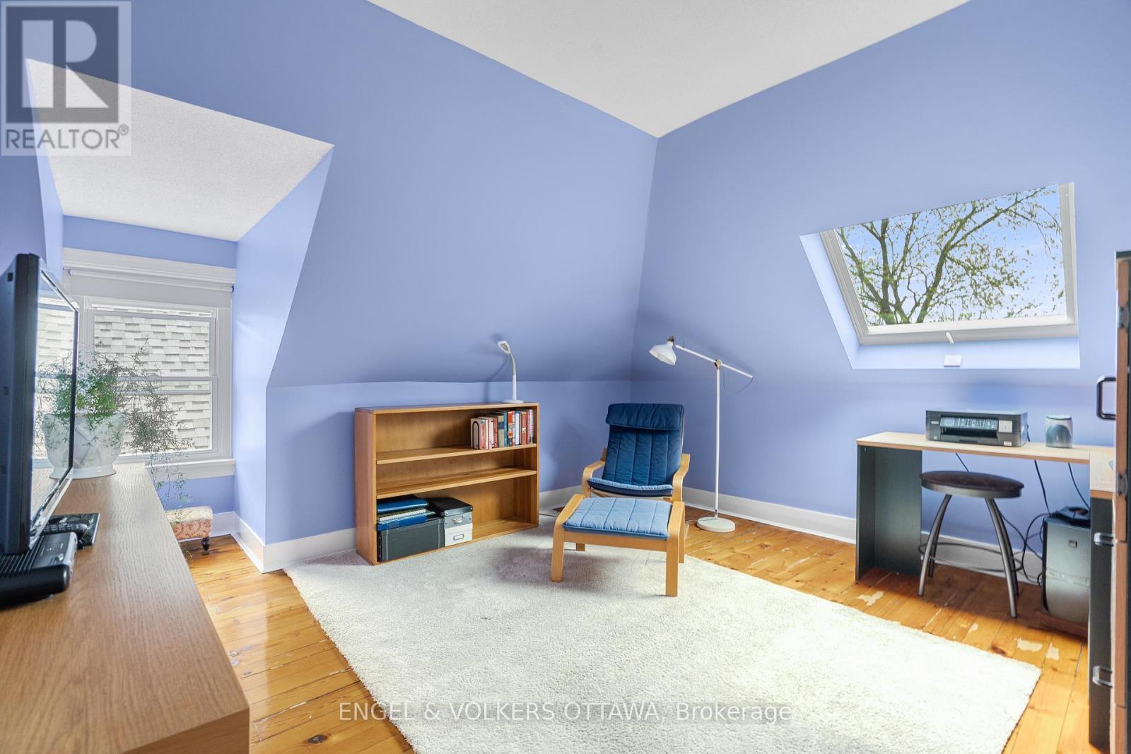 82 Second Avenue, Ottawa, ON - Indoor