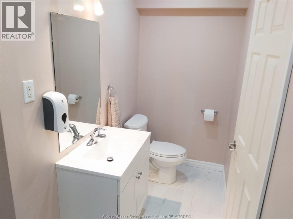 4694 Helsinki Unit# Lower, Windsor, ON - Indoor Photo Showing Bathroom