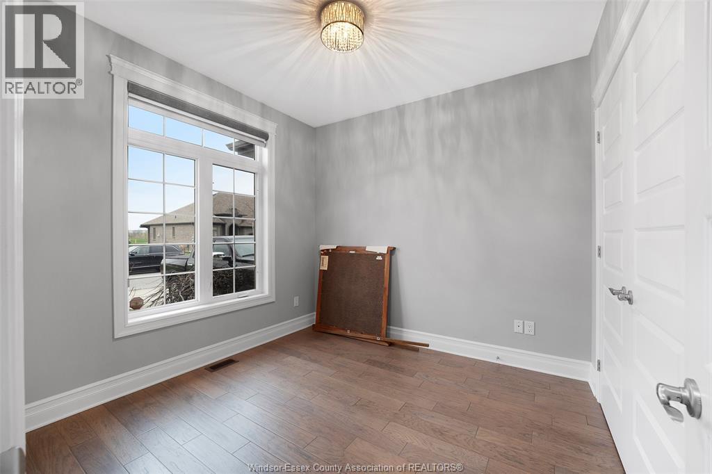 1808 Cypress, Windsor, ON - Indoor Photo Showing Other Room