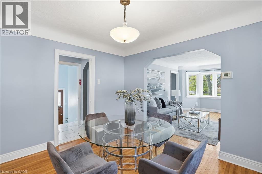 115 Empress Avenue, Hamilton, ON - Indoor Photo Showing Dining Room
