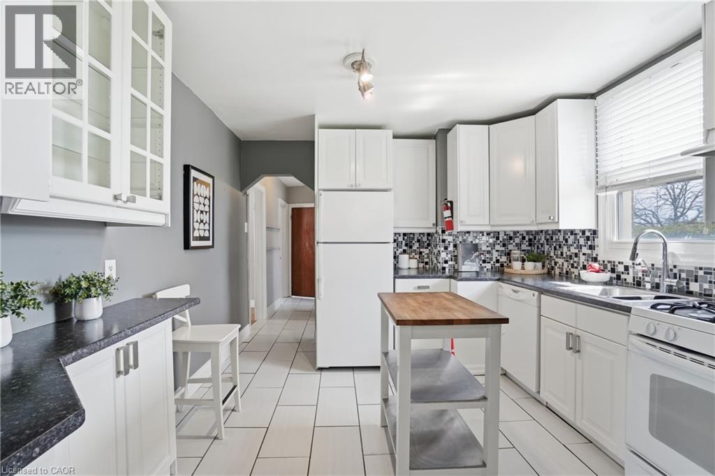 115 Empress Avenue, Hamilton, ON - Indoor Photo Showing Kitchen With Double Sink