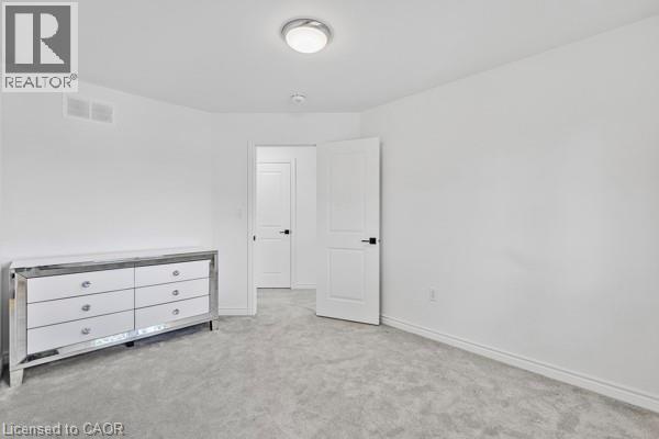 37 Delena Avenue S, Hamilton, ON - Indoor