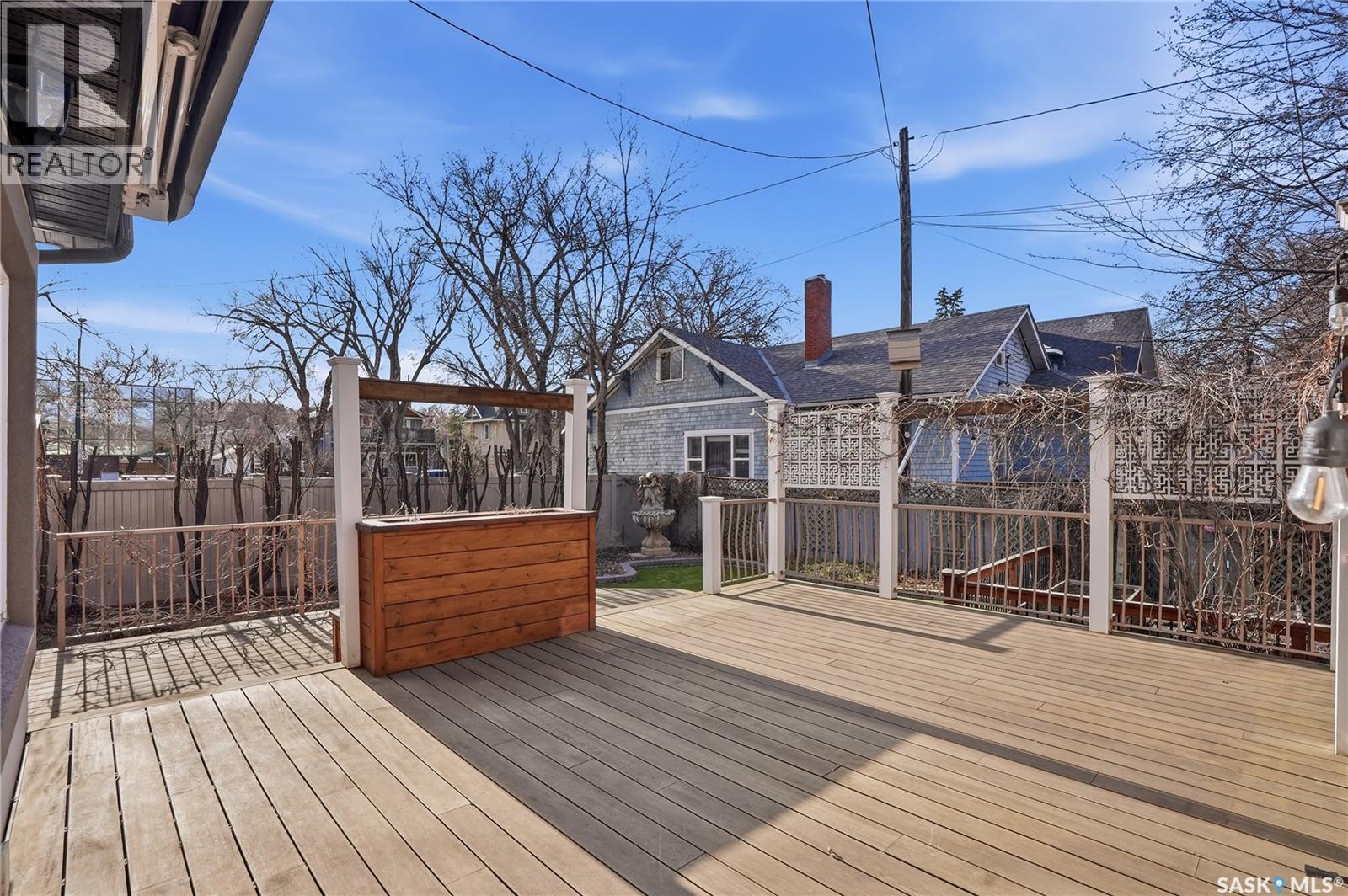 702 Queen Street, Saskatoon, SK - Outdoor With Deck Patio Veranda