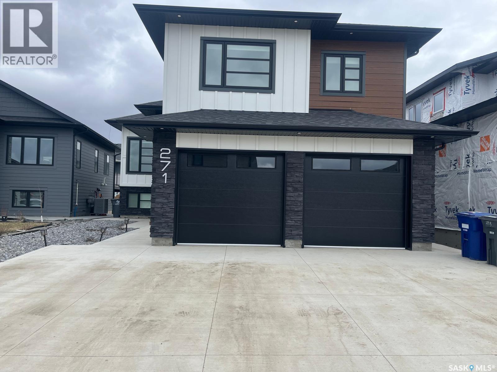 271 Dziadyk Manor, Saskatoon, SK - Outdoor