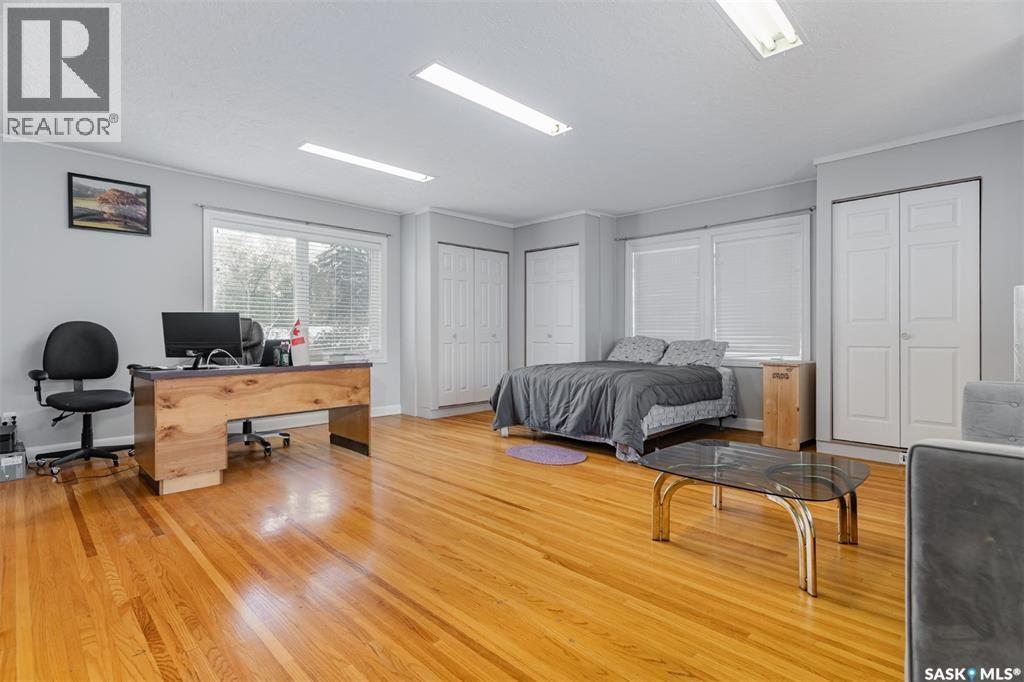 1402 14Th Street E, Saskatoon, SK - Indoor Photo Showing Bedroom