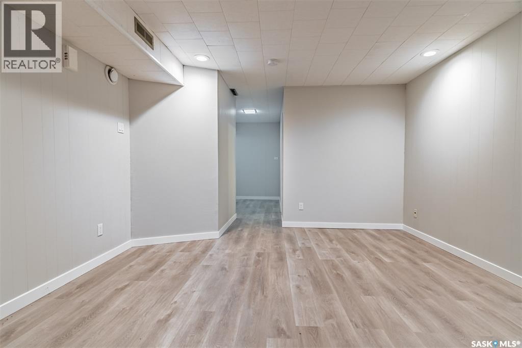 1402 14Th Street E, Saskatoon, SK - Indoor Photo Showing Other Room