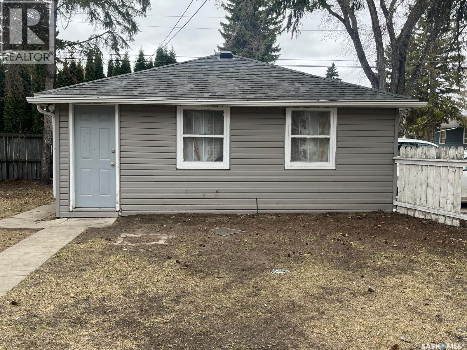 1402 14Th Street E, Saskatoon, SK - Outdoor