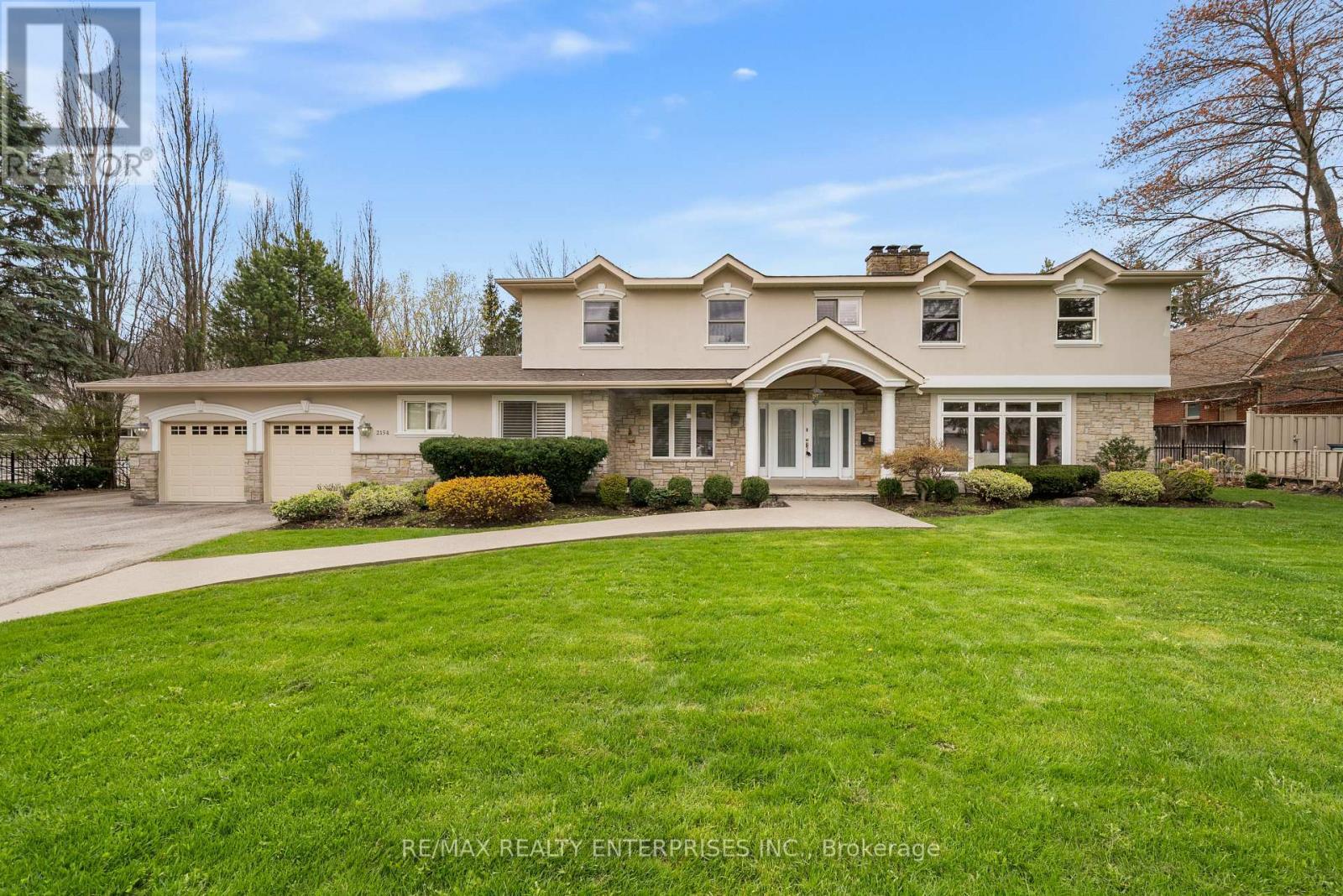 2154 Oneida Crescent, Mississauga, ON - Outdoor With Deck Patio Veranda With Facade