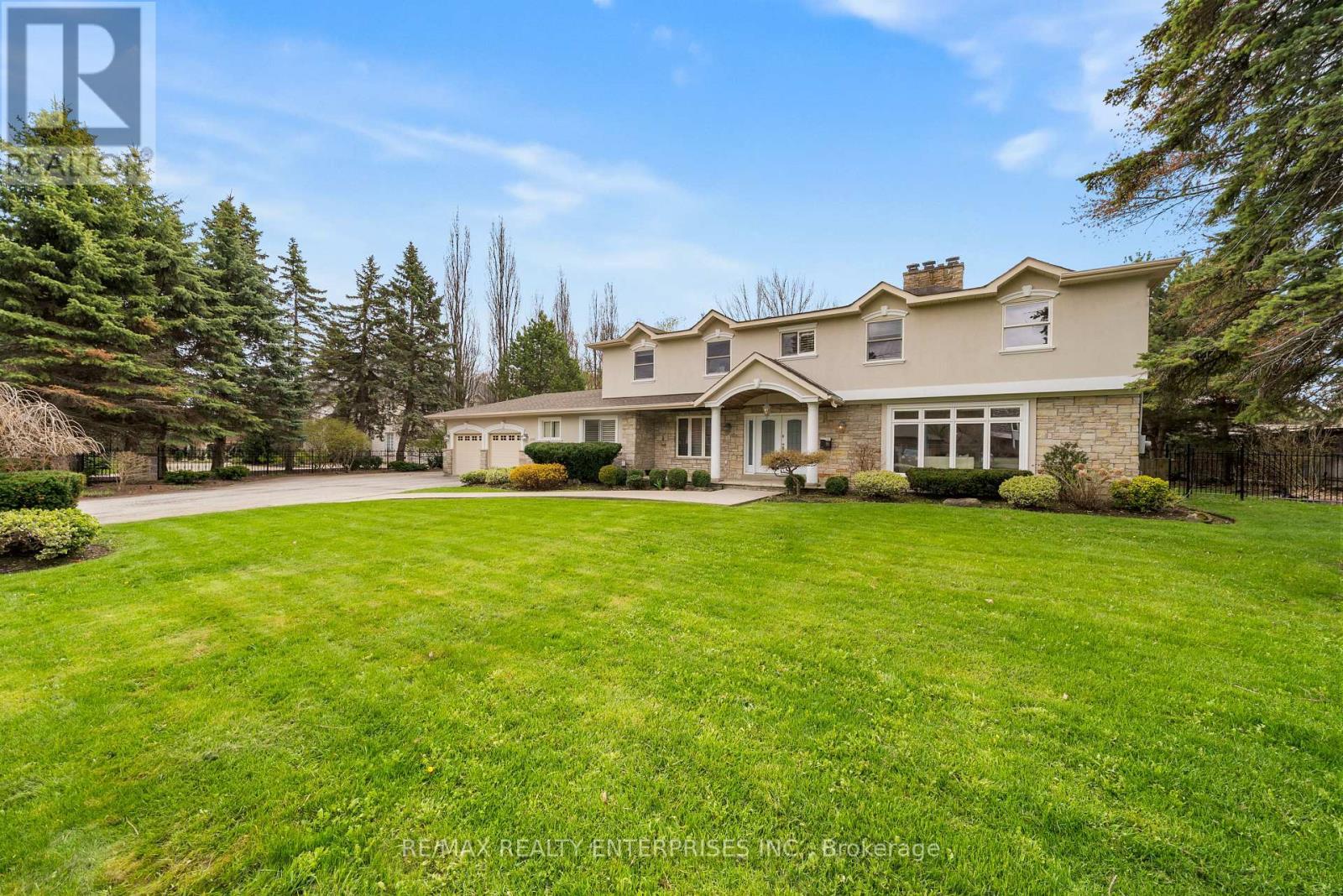 2154 Oneida Crescent, Mississauga, ON - Outdoor With Deck Patio Veranda With Facade