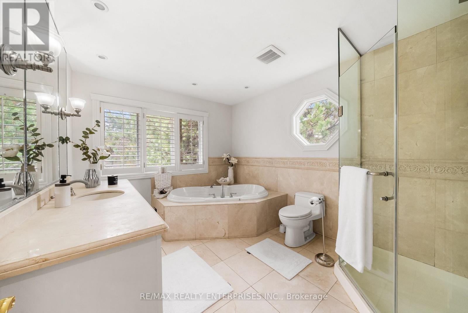 2154 Oneida Crescent, Mississauga, ON - Indoor Photo Showing Bathroom