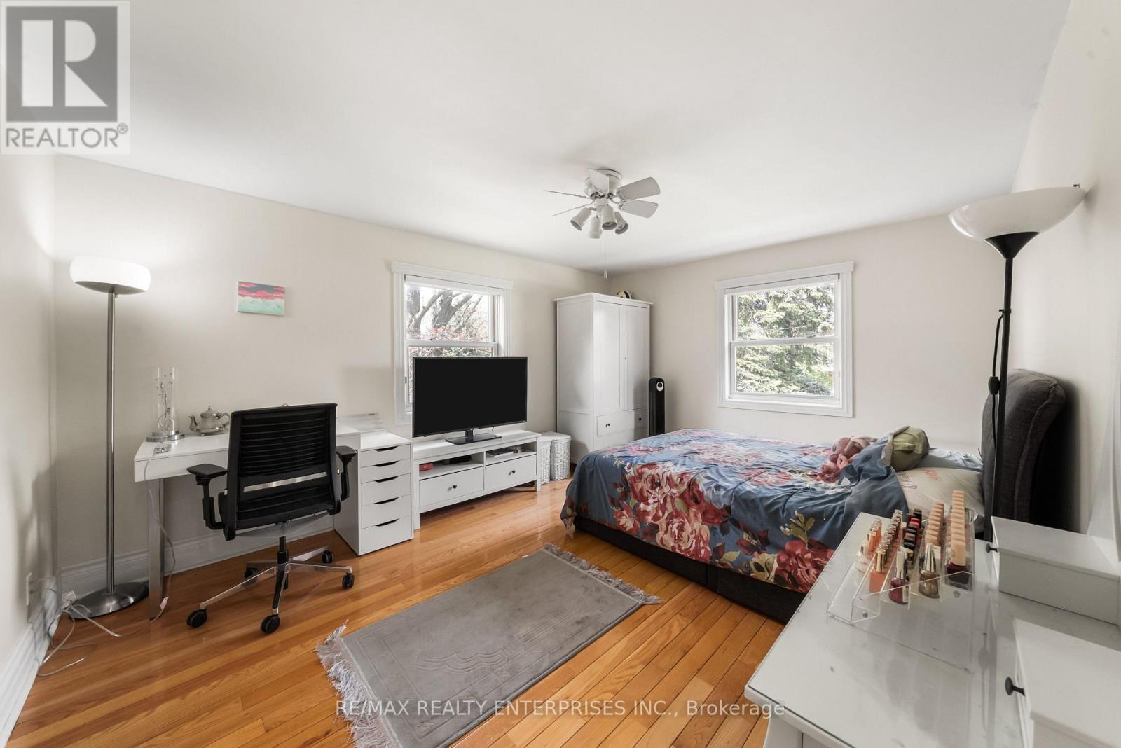 2154 Oneida Crescent, Mississauga, ON - Indoor Photo Showing Bedroom