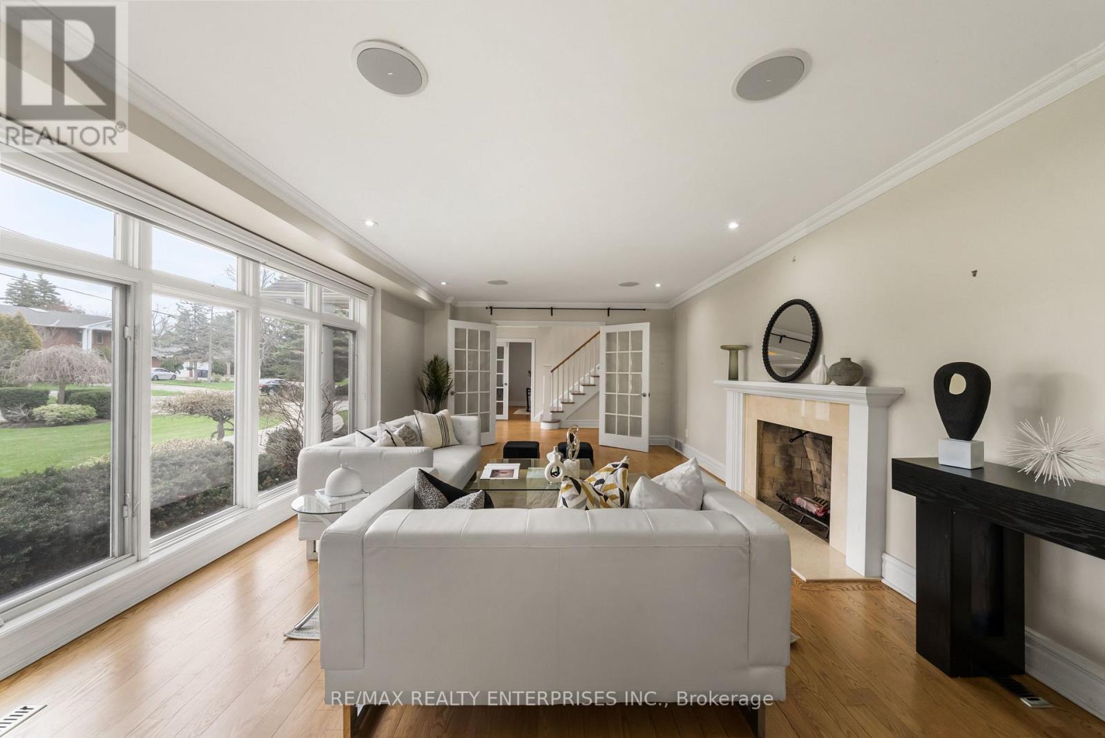 2154 Oneida Crescent, Mississauga, ON - Indoor Photo Showing Other Room With Fireplace
