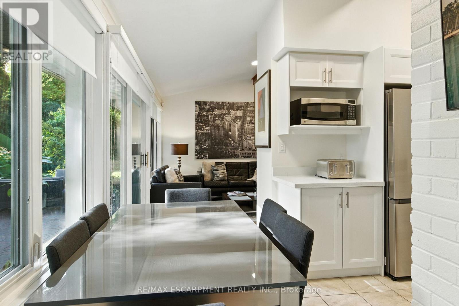 230 South Service Road, Mississauga, ON - Indoor Photo Showing Other Room