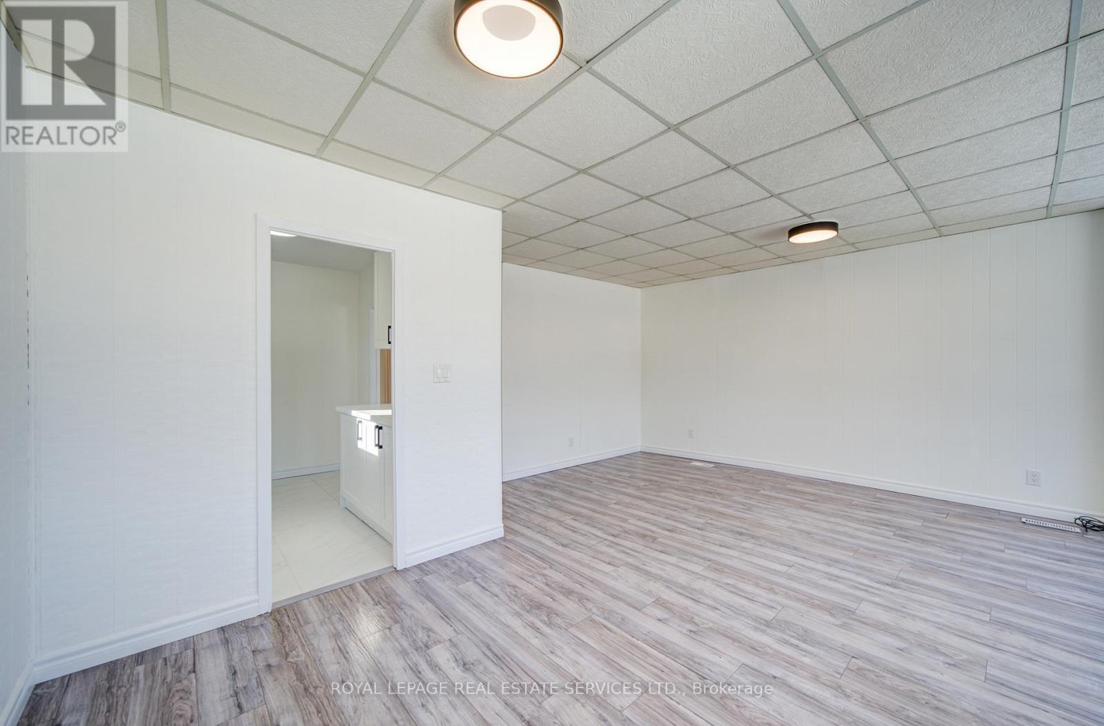 1054 East Avenue, Mississauga, ON - Indoor Photo Showing Other Room