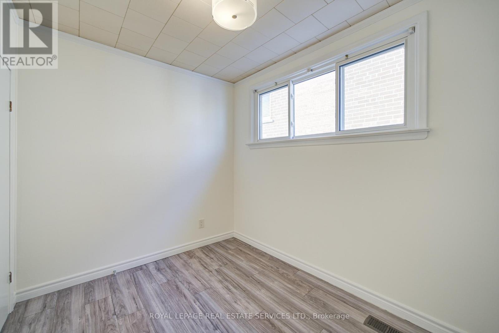 1054 East Avenue, Mississauga, ON - Indoor Photo Showing Other Room