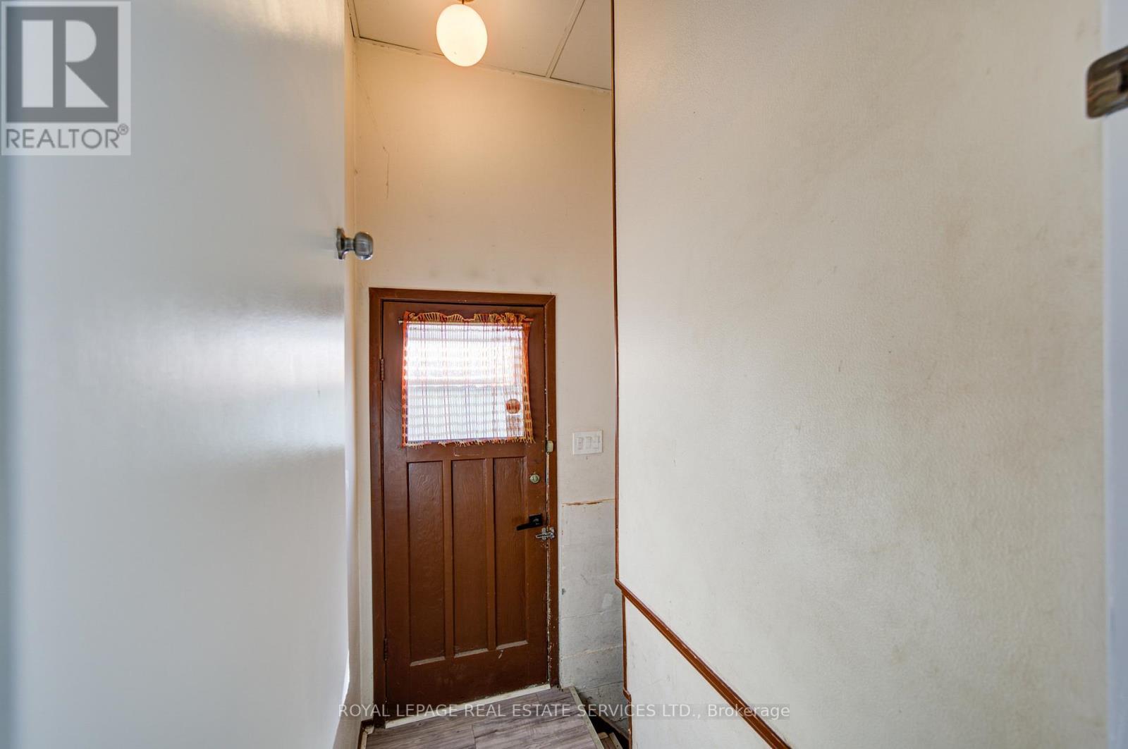 1054 East Avenue, Mississauga, ON - Indoor Photo Showing Other Room