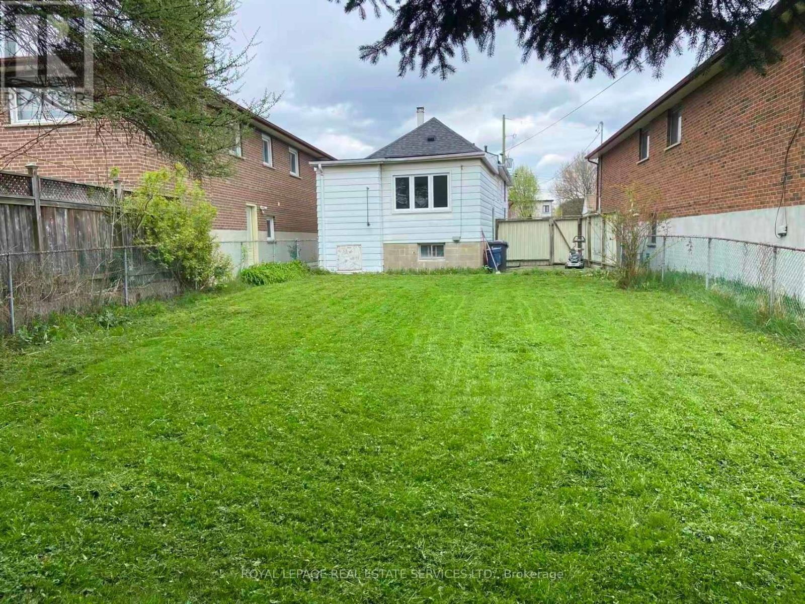 1054 East Avenue, Mississauga, ON - Outdoor