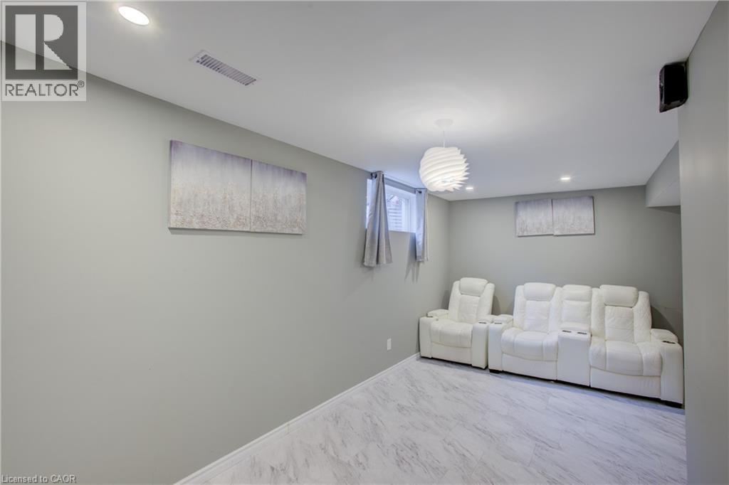 53 Prosperity Drive, Kitchener, ON - Indoor Photo Showing Other Room