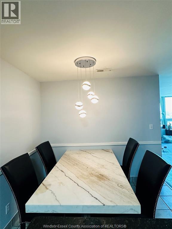 540 Ouellette Unit# 7B, Windsor, ON - Indoor Photo Showing Dining Room