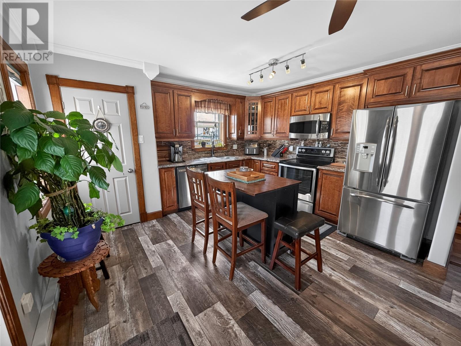 kitchen - 8, 8A, 10 Main Street, Twillingate, NL