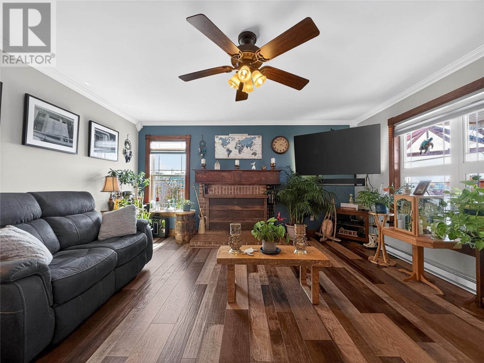 living room - 8, 8A, 10 Main Street, Twillingate, NL