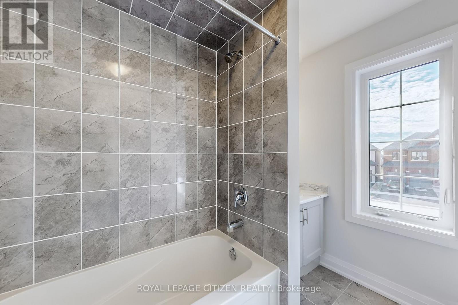193 St. Joseph Road, Kawartha Lakes, ON - Indoor Photo Showing Bathroom