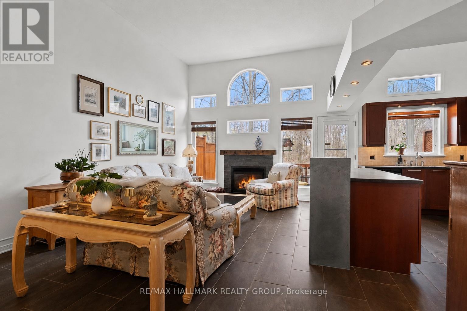 243 Gladeview Private, Ottawa, ON