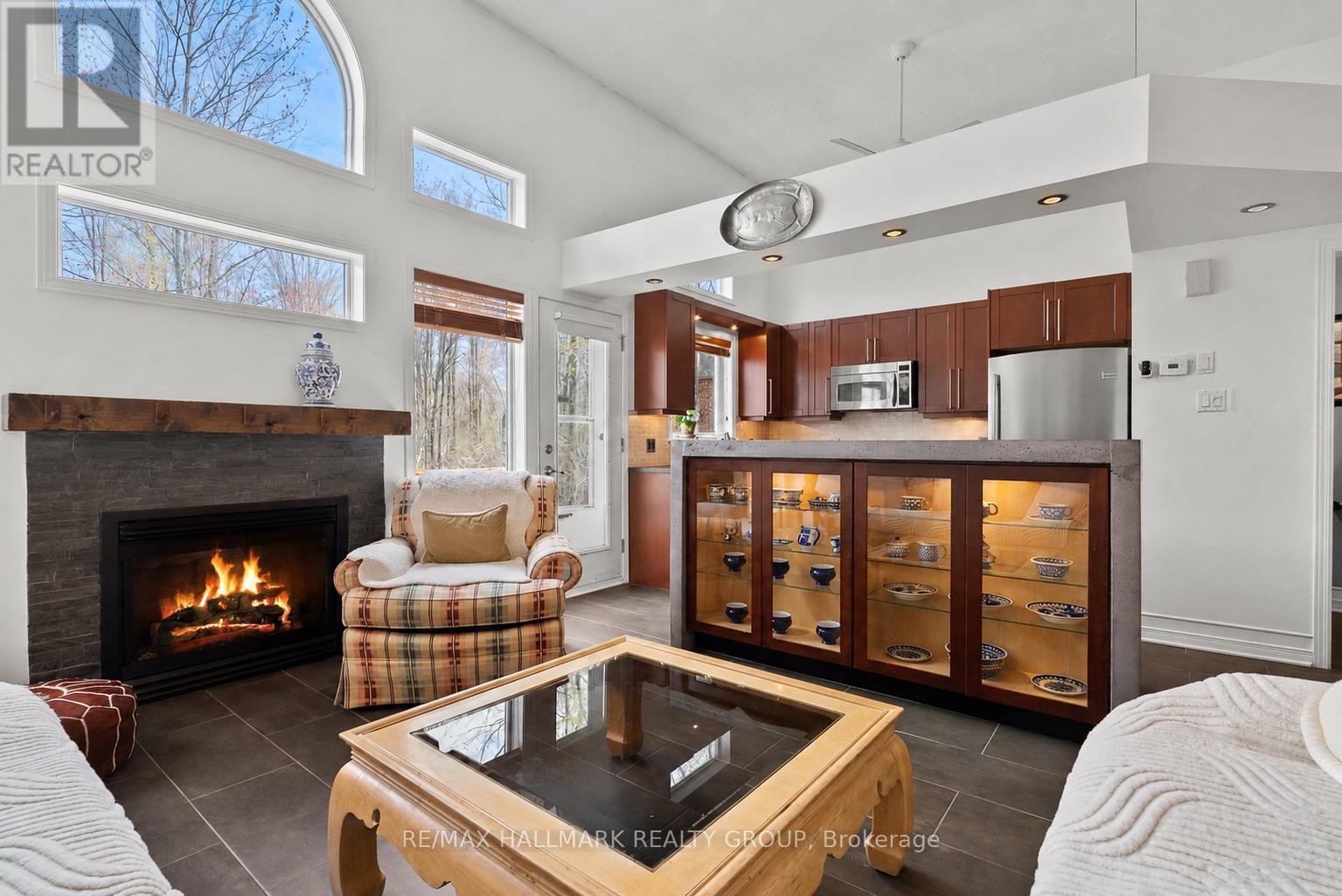 243 Gladeview Private, Ottawa, ON