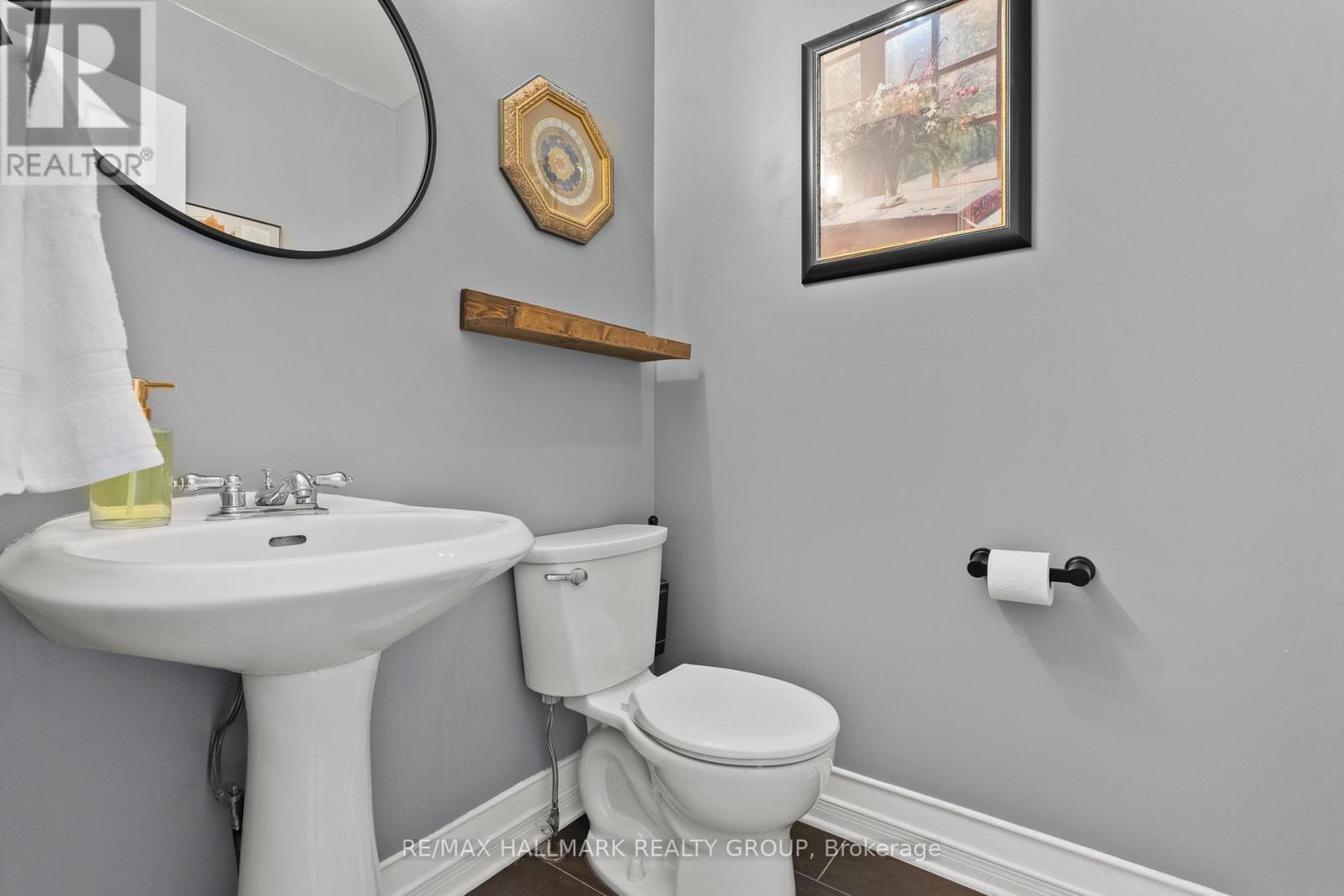 243 Gladeview Private, Ottawa, ON