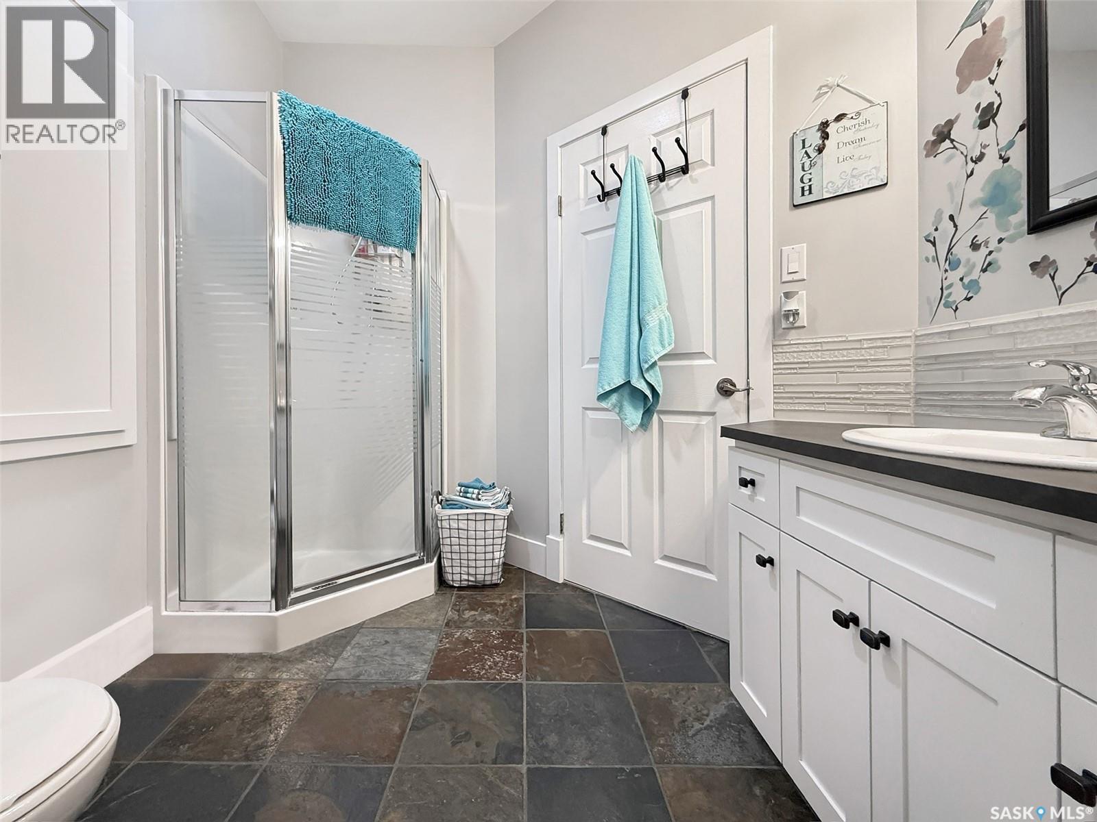 623 Highland Drive, Swift Current, SK - Indoor Photo Showing Bathroom
