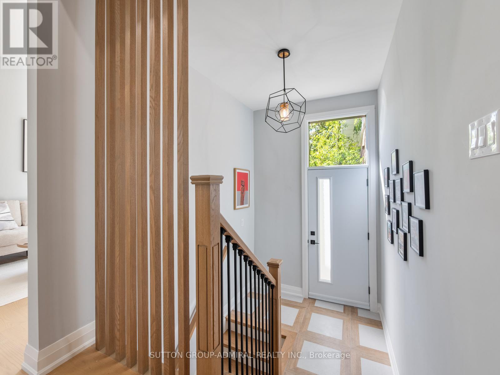 393 Paliser Crescent S, Richmond Hill, ON - Indoor Photo Showing Other Room