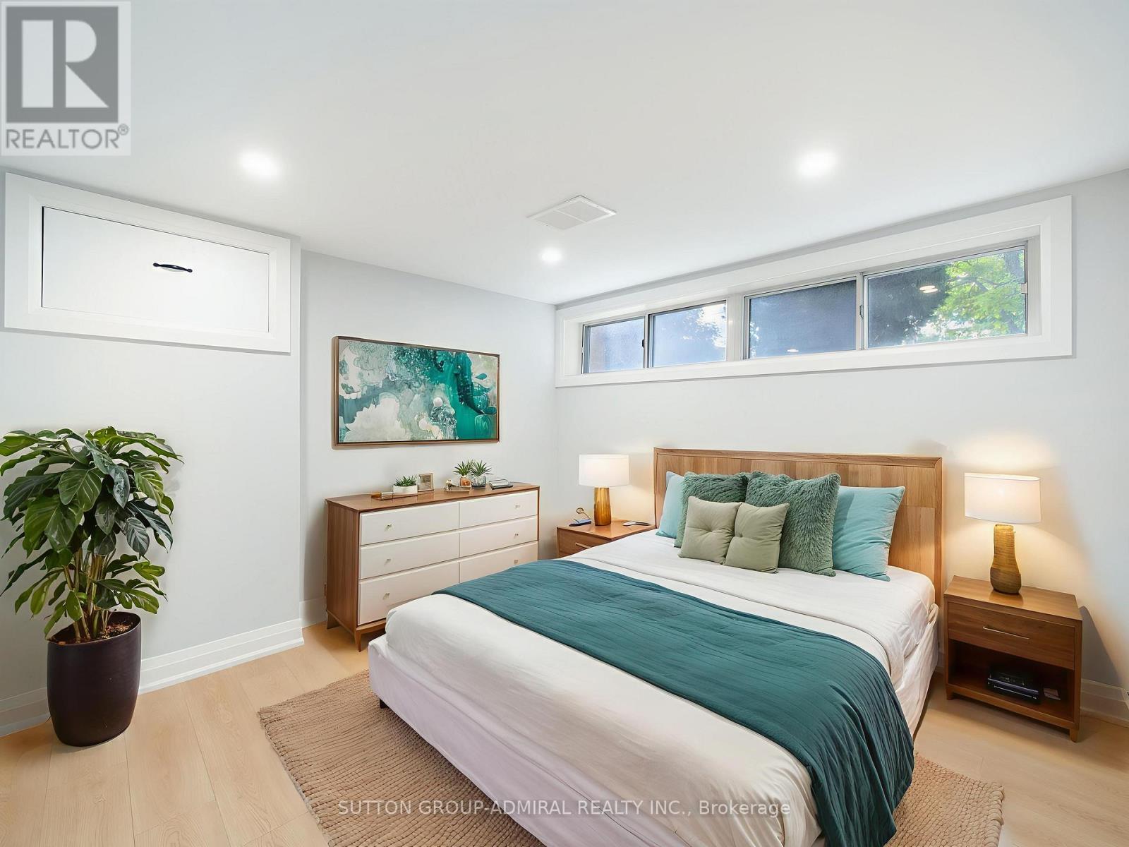 Virtually staged photo - 393 Paliser Crescent S, Richmond Hill, ON - Indoor Photo Showing Bedroom