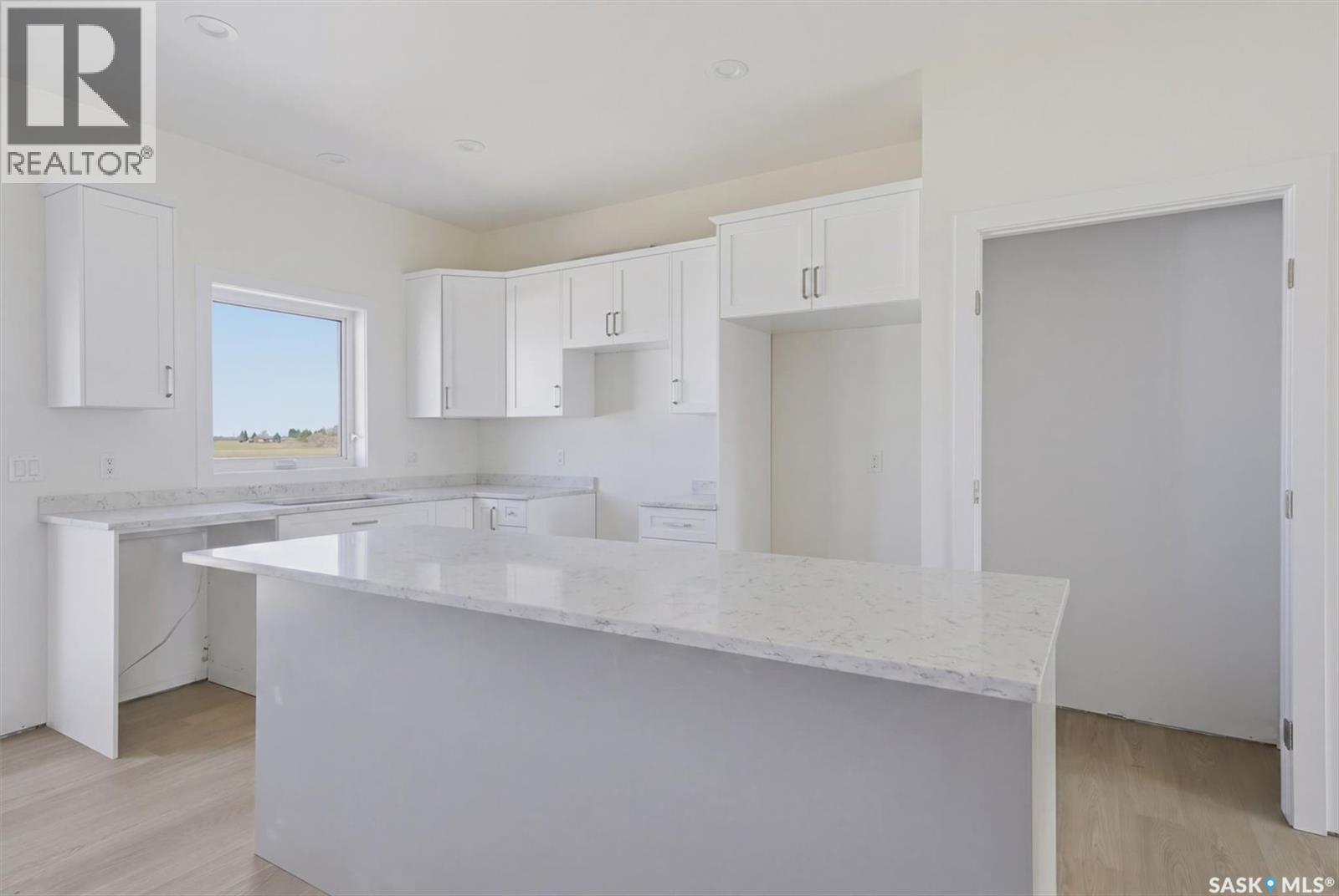 268 Prairie Dawn Drive S, Dundurn, SK - Indoor Photo Showing Kitchen